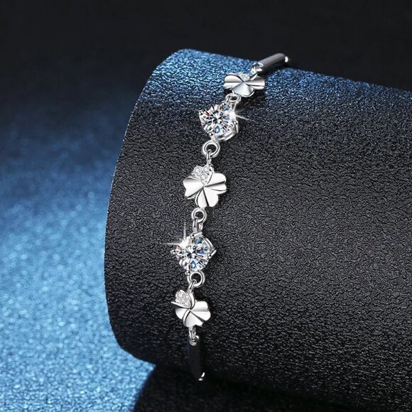 Elegant Sterling Silver Four Leaf Clover Bracelet with Moissanite & Zircon Inlay - Picture 5 of 8